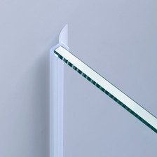 Beispiel einer Mitteldichtung für eine Glas-an-Wand-Situation