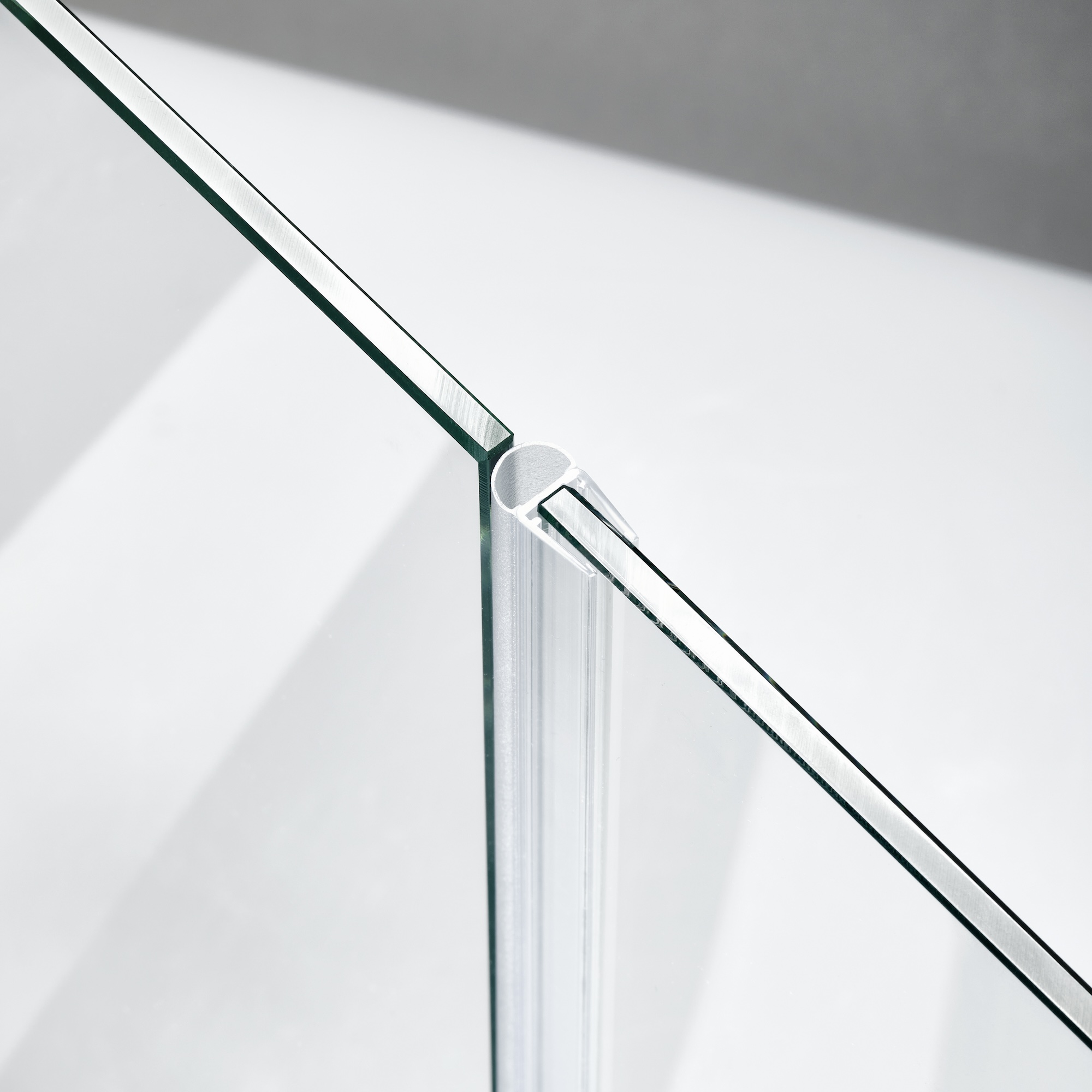 Beispiel einer Hohlkammerdichtung für eine 180°-Glas-an-Glas-Situation