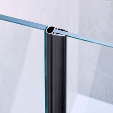 Beispiel einer Hohlkammerdichtung für eine 180°-Glas-an-Glas-Situation in schwarz