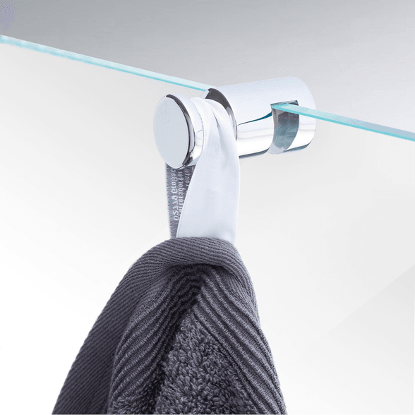 Handtuchhalter an Glastür mit Handtuch
