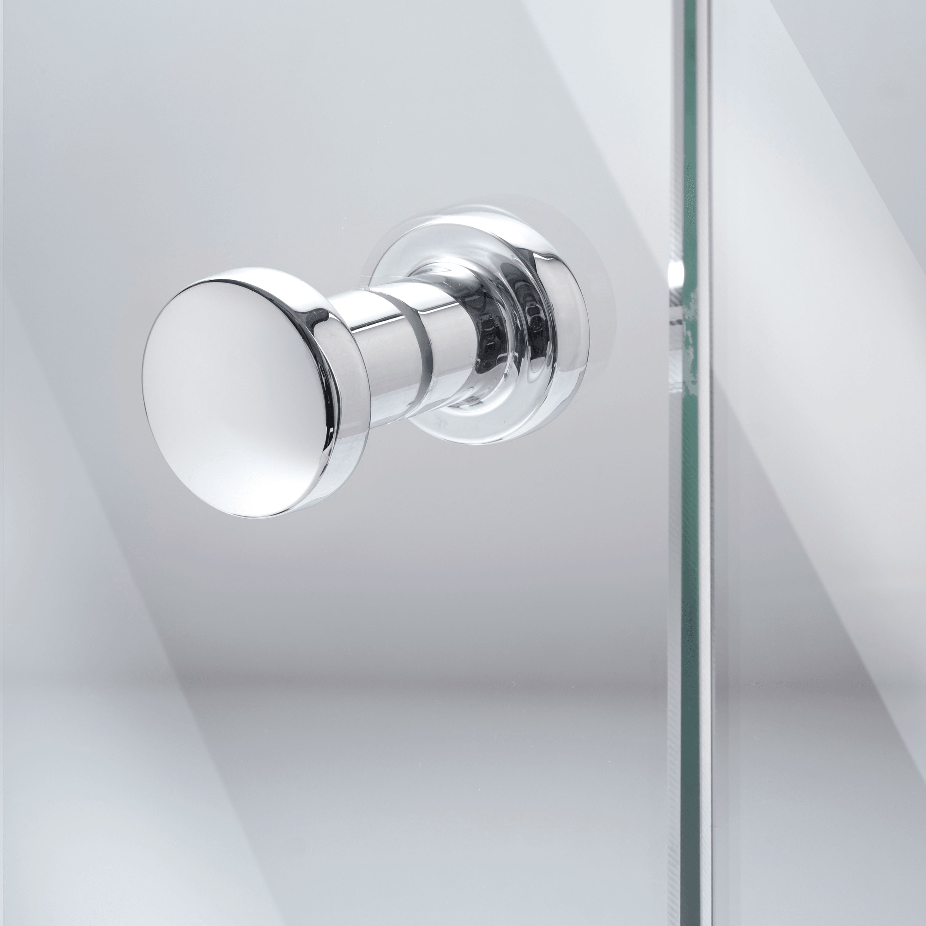 Duschtürgriff in Chrom an Glastür