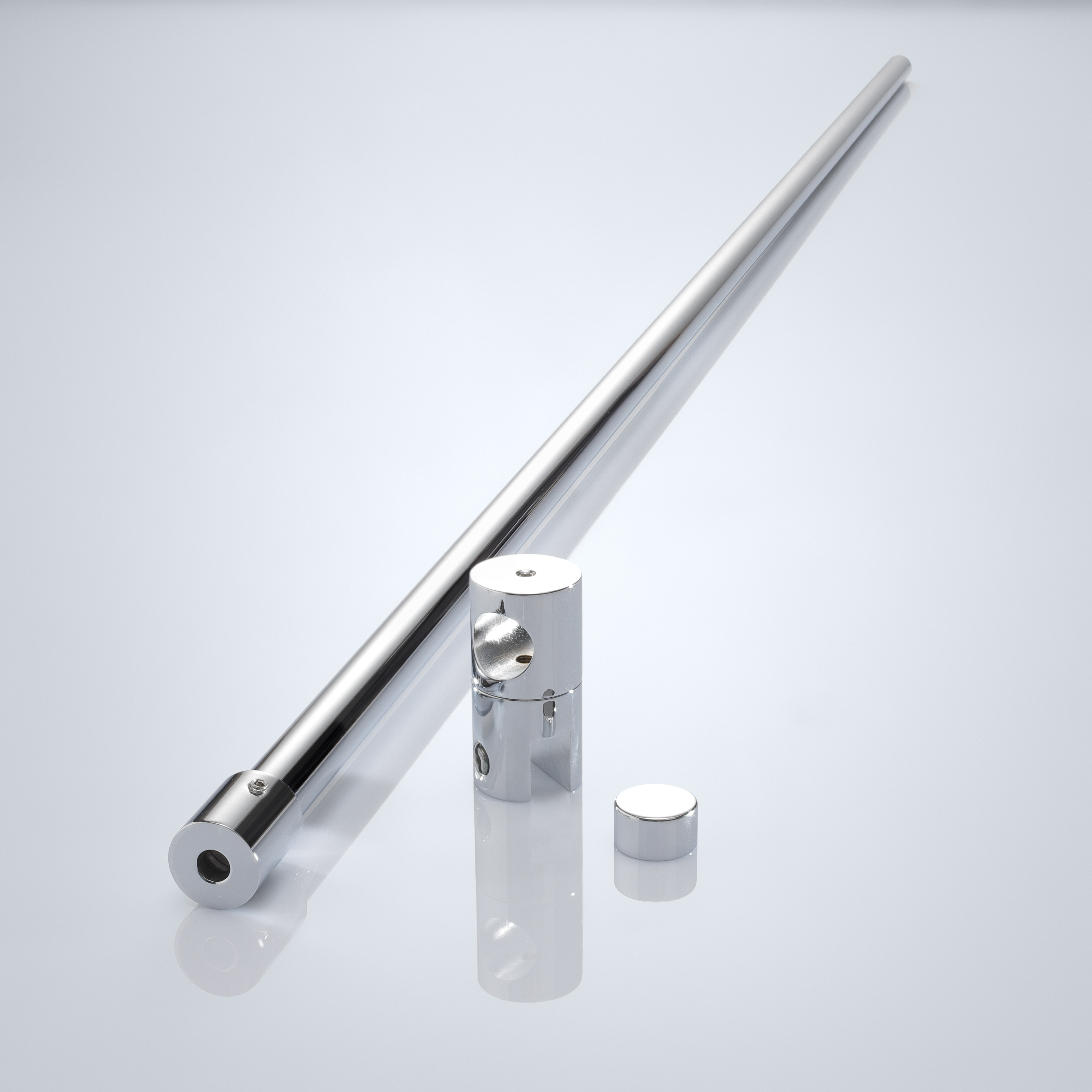 Example of a 90° spacer bar in chrome